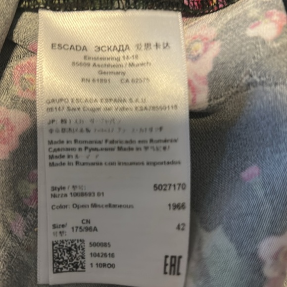 Vibrant Floral ESCADA Tunic, Size 42 (Large) - Picture 7 of 8